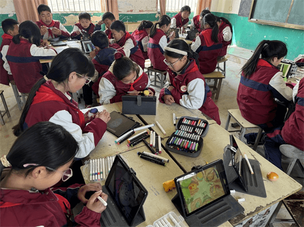 萧县李老庄小学开展“传承红色基因，缅怀革命先烈”主题教育活动
