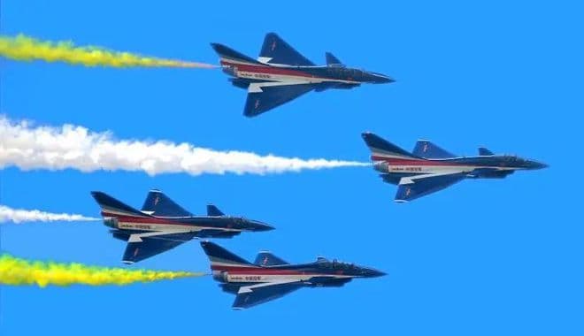 飞机发动机中的“超级英雄”：揭秘尾喷管的工作原理