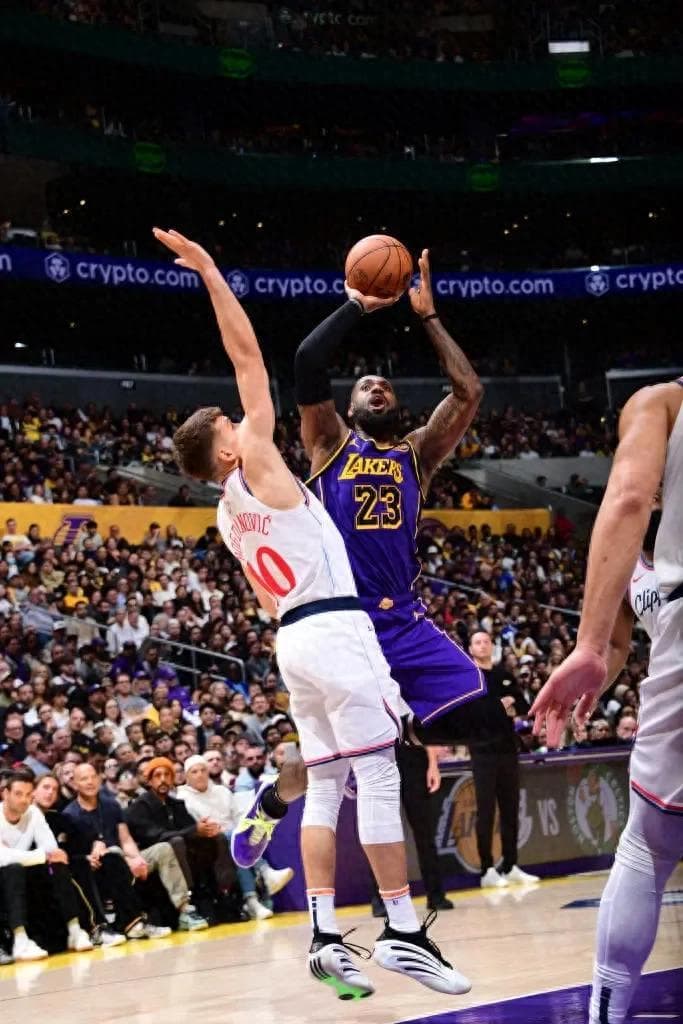 湖人击退快船，勇士剑指前六，NBA西部最新排名：五队只差1.5胜场