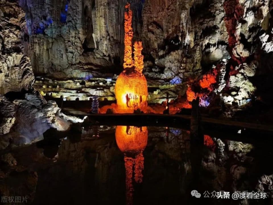 毕节织金洞探秘记，穿越地下天宫，领略自然鬼斧神工！