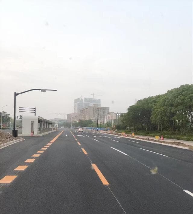 道路标线虚线间距多少？