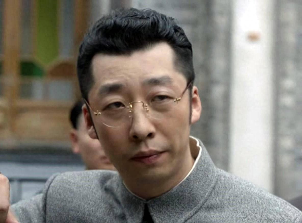 王志文演绎陈默群：多疑冷酷又理性，塑造反派获好评