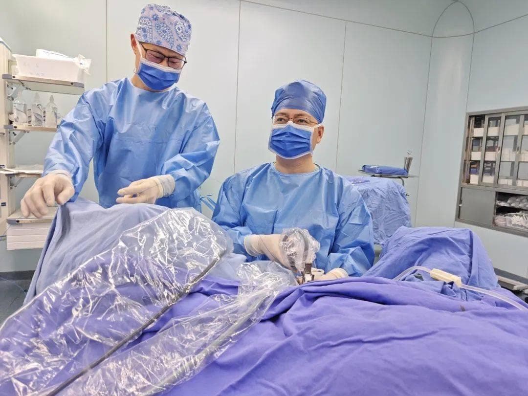 孕妇腰腹部剧痛 有颗石头在作祟
