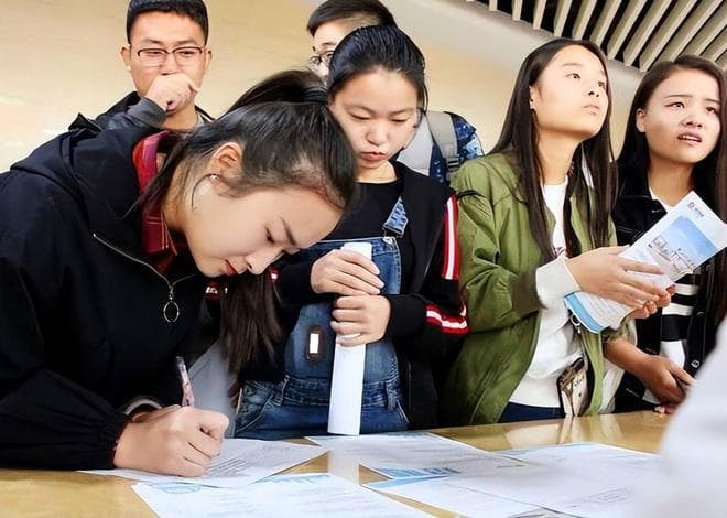 复旦大学将文科招生比例压至20%，引发社会热议