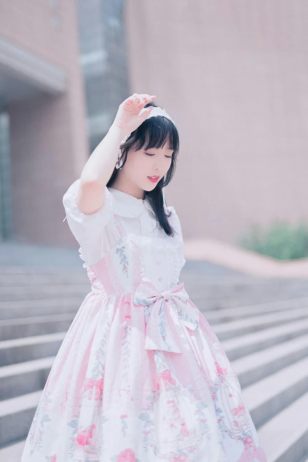 唐安琪烧伤后，如何在微博追踪SNH48最新动态？