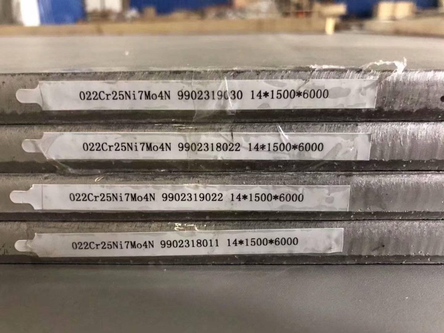 合金元素的结合赋予了M390钢极高的硬度和耐磨性