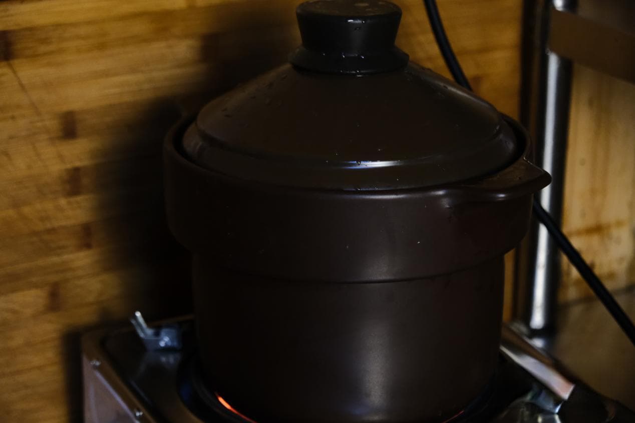 年味贵州：萝卜排骨汤与灵魂蘸水的完美搭配