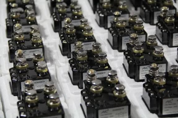 直流接触器的作用及选型注意事项