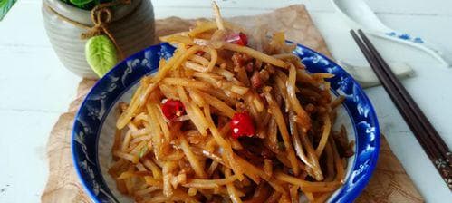 健康美味的肉末胡萝卜丝菜谱（用新鲜的胡萝卜和瘦肉，做出健康美味的佳肴）