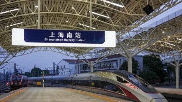铁路今起实施新列车运行图 上海南站进入“高铁时代”