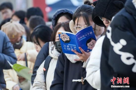 国考报名时间将过半：热门岗位竞争超“两千挑一”