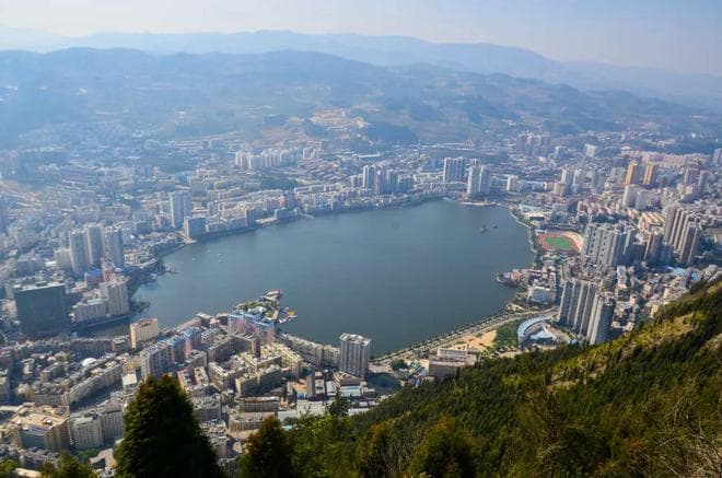 云南个旧：一座适合旅居养老的宜居城市