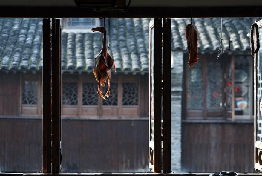 杭州旅行准备全指南：详尽行程规划与必携物品，避开旅游陷阱