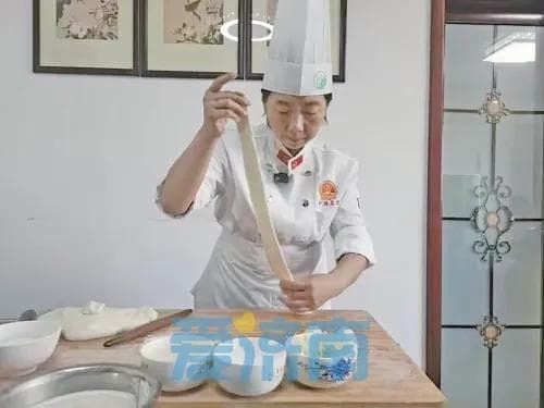 济南油旋姐：40多年坚守只为留住一座城的味道