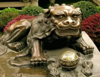 狻猊考：从龙子到香炉装饰的神兽传奇