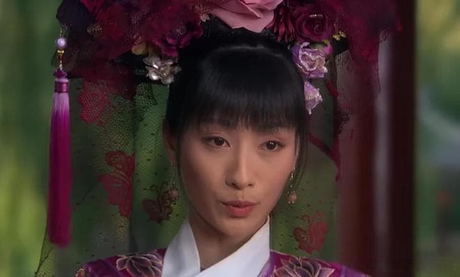 《甄嬛传》安陵容：从姐妹情深到反目成仇，她的自卑与不甘