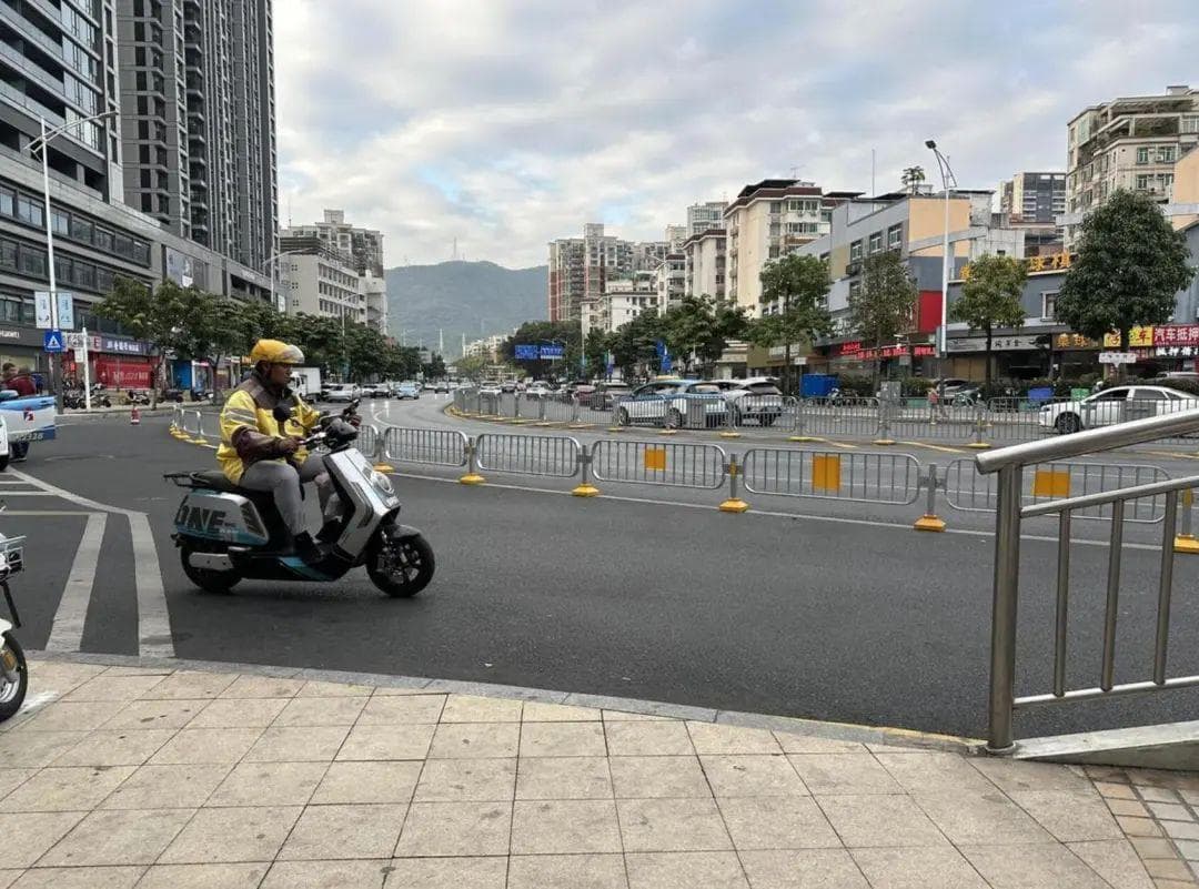 深圳出台首个即时配送指引 骑手：工时受限或致收入下降