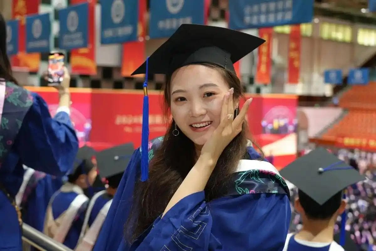 明明学硕的含金量更高，为何学生还要选择“专硕”？原因很现实！