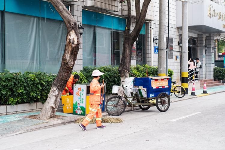 十类环卫清扫工具有哪些 环卫工人打扫需要什么工具