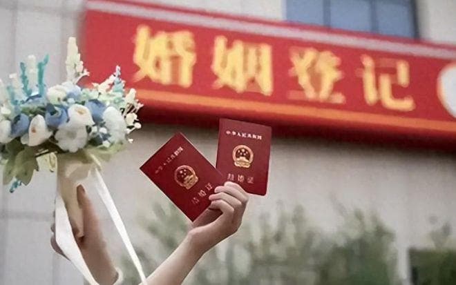 “两头婚”在国内悄然出现，这种新型婚姻逐渐增多？你能接受吗？