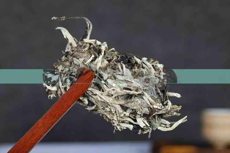 揭秘大枣泡茶的多种益处：滋养身体与心灵的神奇作用