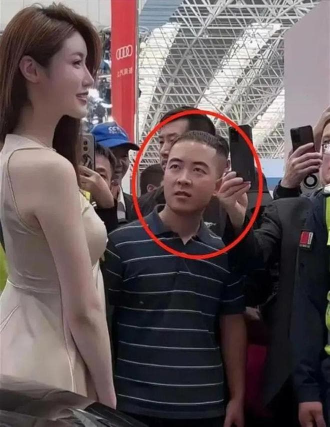 封杀死盯车模的“条纹哥”，只是遏制网络恶俗的开始