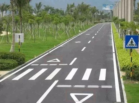 这些交通标线你都认识吗？一文读懂常见道路标线含义