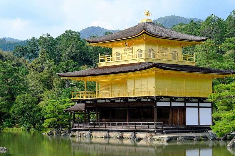 京都金阁寺：5大必看重点、御守&交通攻略！金碧辉煌一休和尚场景