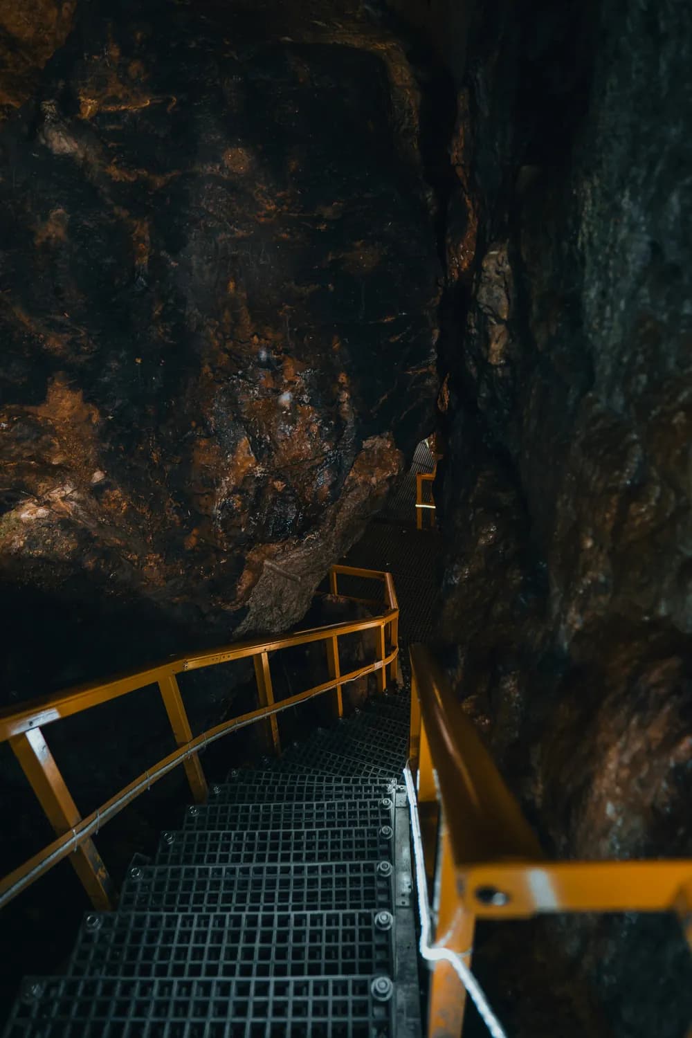 三峡传说：藏在绝壁与云雾中的千年之谜
