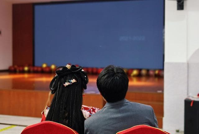10分钟就能完成婚礼，年轻人开始追求"极简婚礼"