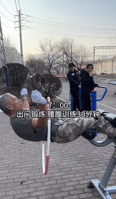 爷爷奶奶"杀"入Vlog赛道，为何要抢年轻人的这杯羹？