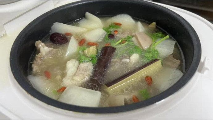 竹蔗当归羊肉汤