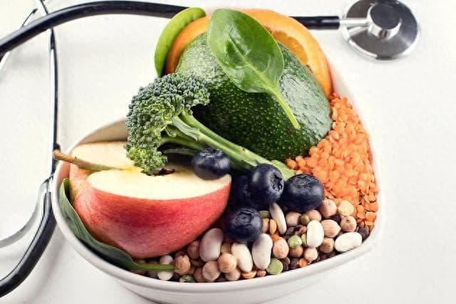 从苦瓜到鲈鱼：六种食材助力糖尿病患者稳定血糖