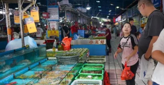 实探深圳海鲜市场：不仅有美食“风味” ，更有“人间”况味