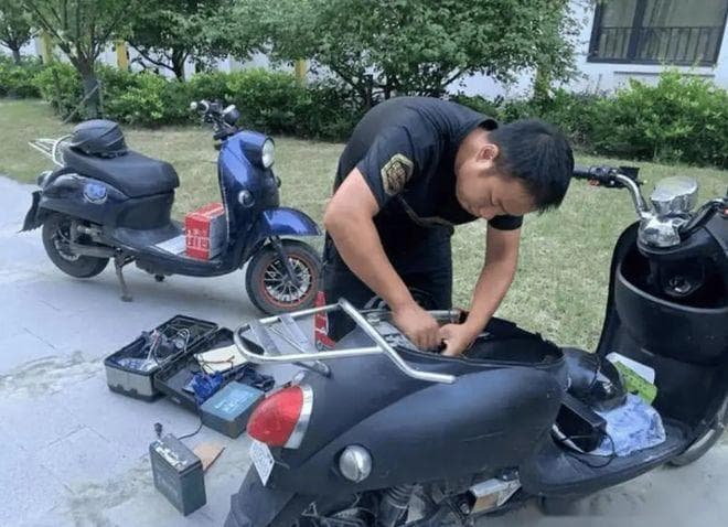 使用铅酸电池的电动车，如果出现这4种情况之一，就该更换电池了