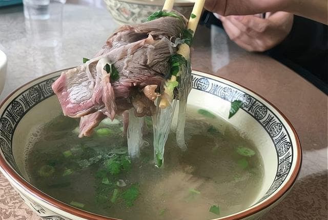 渭南六大特色美食：从水盆羊肉到老城油糕
