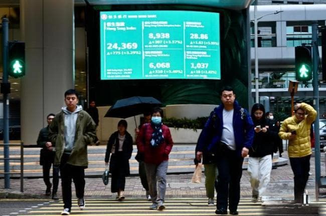 港股三大指数齐创三年新高 科技股领涨市场
