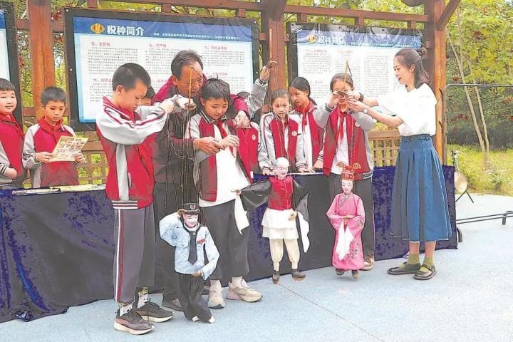 蔡冬梅：让提线木偶戏从"冷门"走向"出圈"