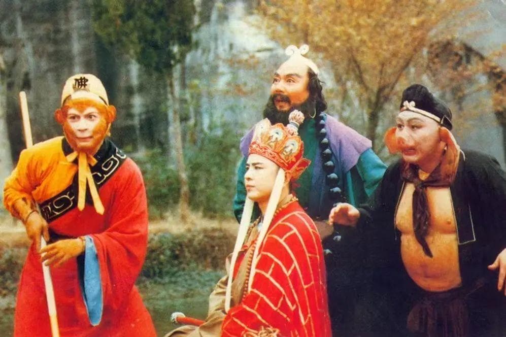 看完新《红楼梦》，我得看老版四大名著洗洗眼