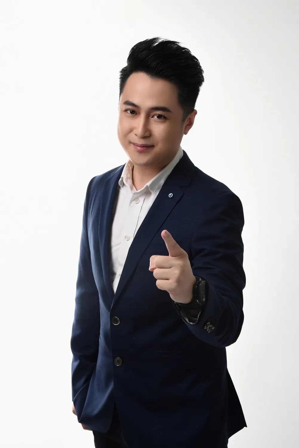 央视名嘴张斌：从事业巅峰到婚姻危机，再到爱的重生