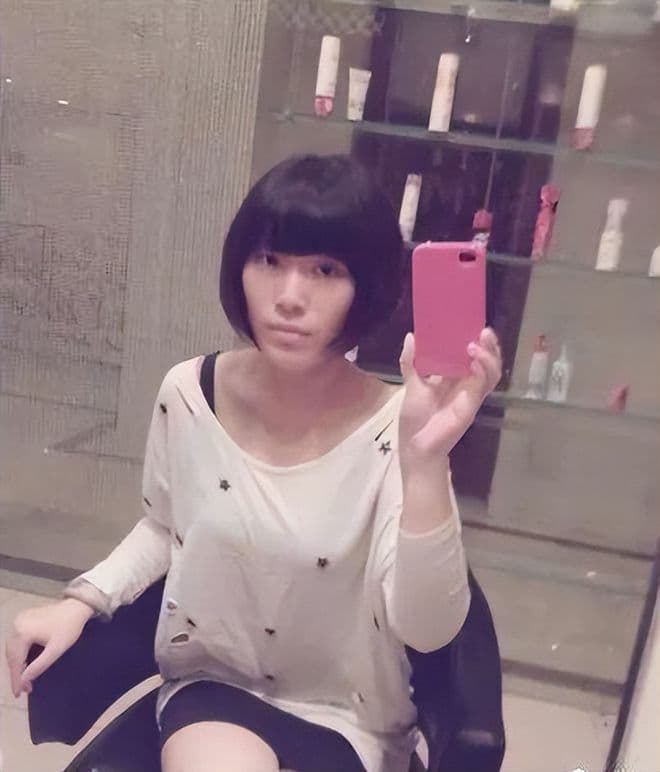 《孤勇者》背后的故事，作词人唐恬曾和癌症斗争九年，她成功了吗
