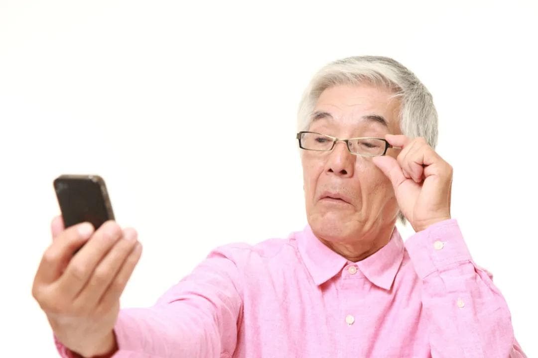 飞秒激光辅助白内障·老花眼手术：一次性解决多种眼部问题