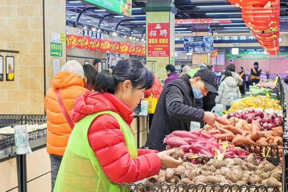 浦东推进菜场改造升级：产地直供平价菜，智慧管理惠民生