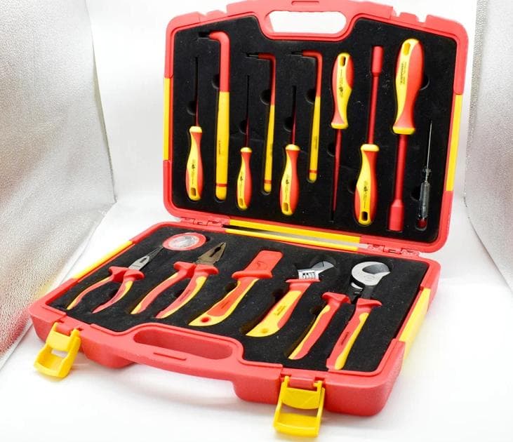 扳手钳子等工具能办飞机托运吗？——关于携带工具上飞机的规定