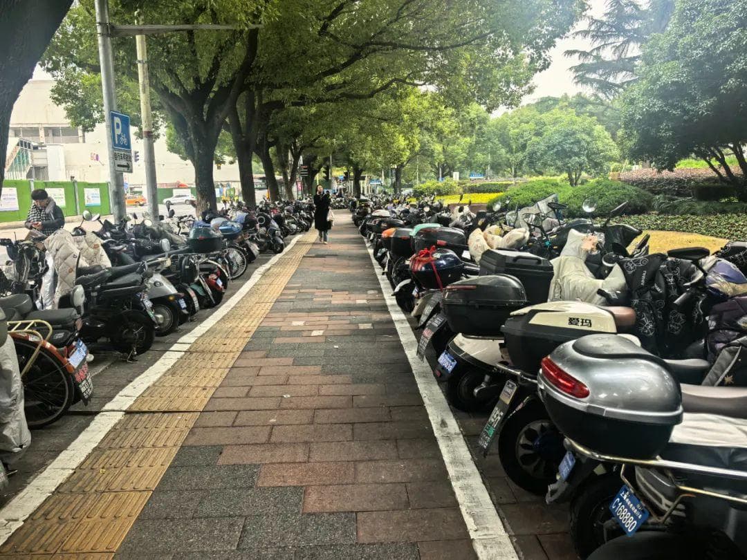 占道经营、违章停车……小心智慧城管“盯”上你