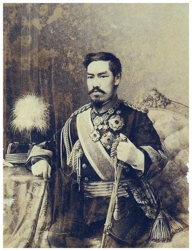 日本明治维新：对日本现代化进程有哪些贡献？又存在哪些局限性？