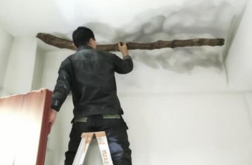返碱的墙面怎么造成的