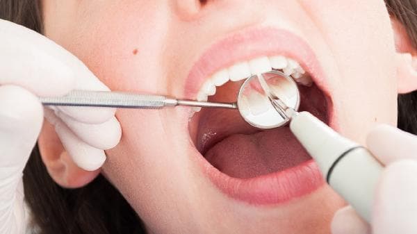 干槽症：症状、体征、治疗与预防全解析