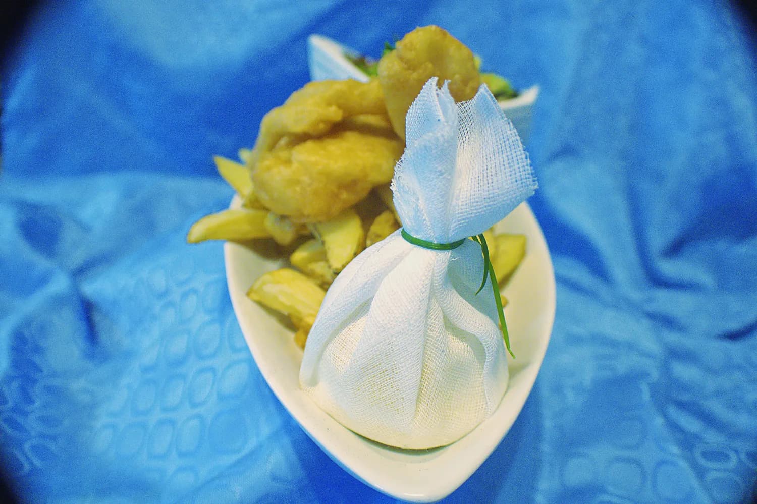 老北京早点里的“炸布袋”和“烧饼果子”