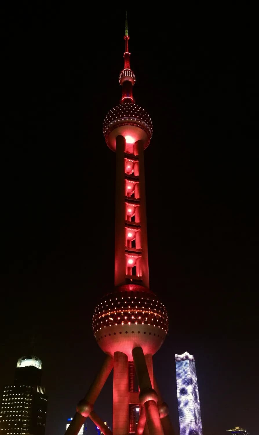 东方明珠塔：从网红打卡到文化体验